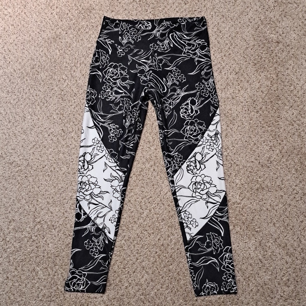 BALANCE COLLECTION small workout leggings